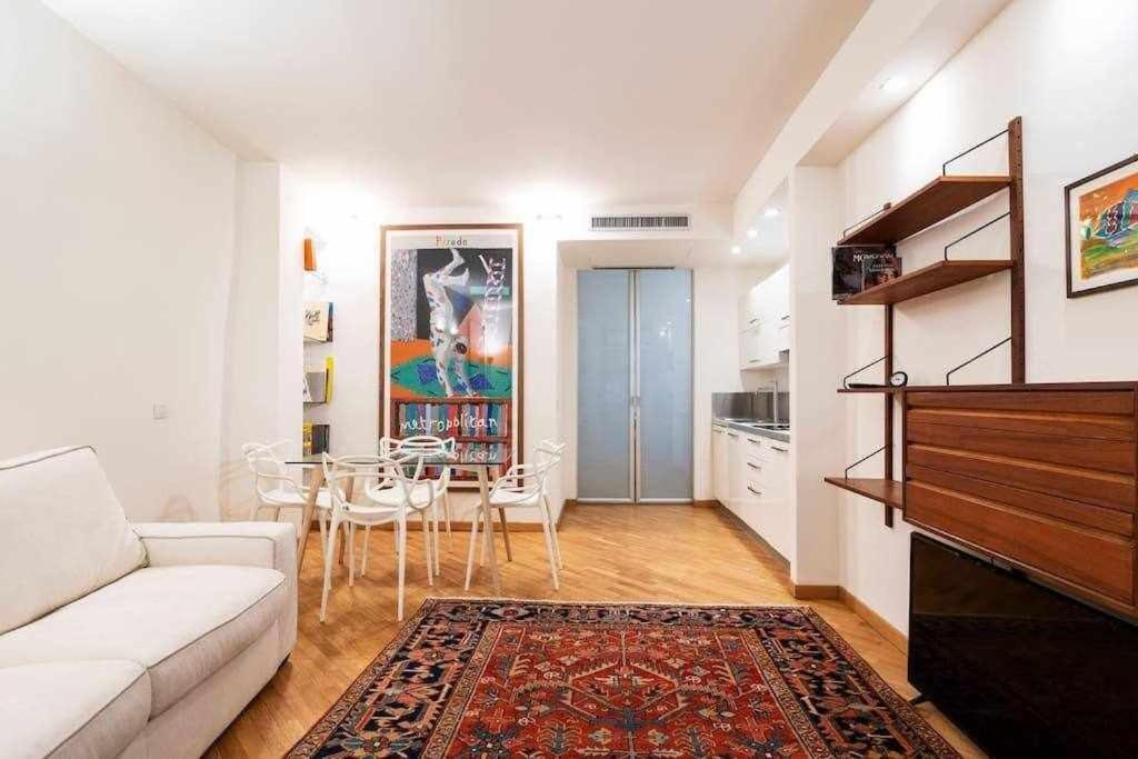 Brera Area Lovely Apt Close To Piazza Duomo Mediolan Zewnętrze zdjęcie